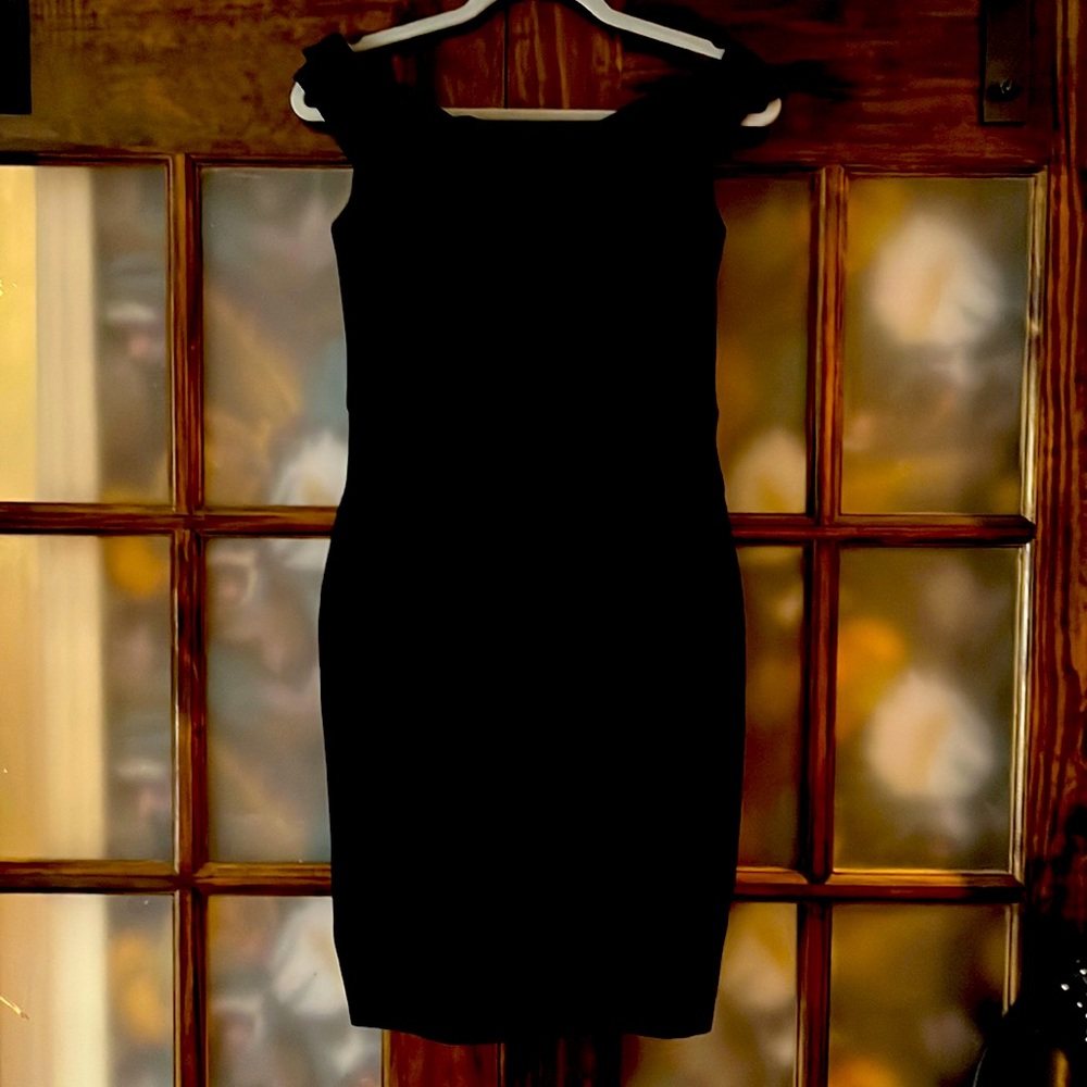 LBD Off the shoulder pencil dress m little black dress